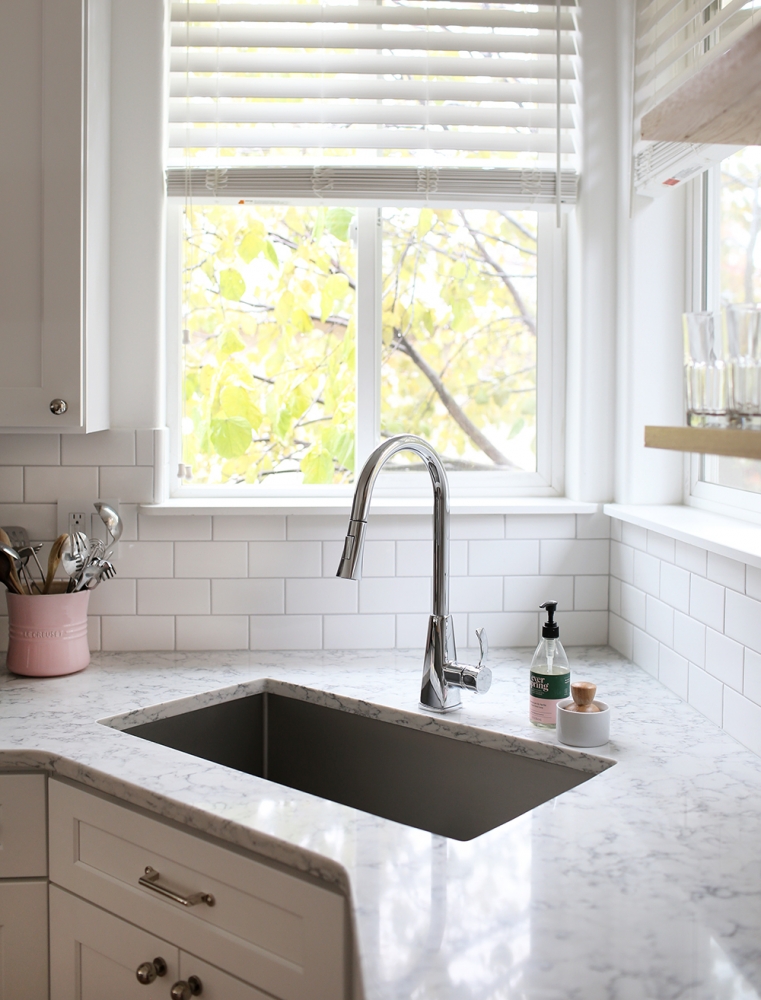 Is a corner kitchen sink a good idea? - The Quick Journey